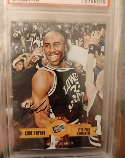 1996 Press Pass #13 Kobe Bryant — front