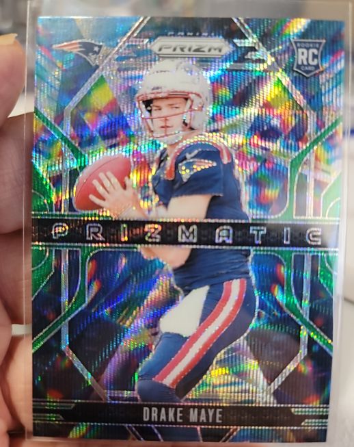 2024 Panini Prizm #2 Drake Maye Prizmatic Green Wave Prizm Rookie — front