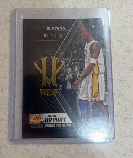 2015 Panini Kobe Bryant HeroVillain Channel the Villain — front