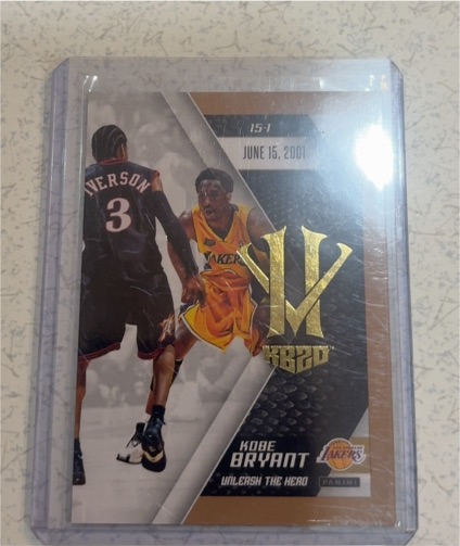 2015-16 Panini HV KB20 Unleash the Hero #3 Kobe Bryant — front