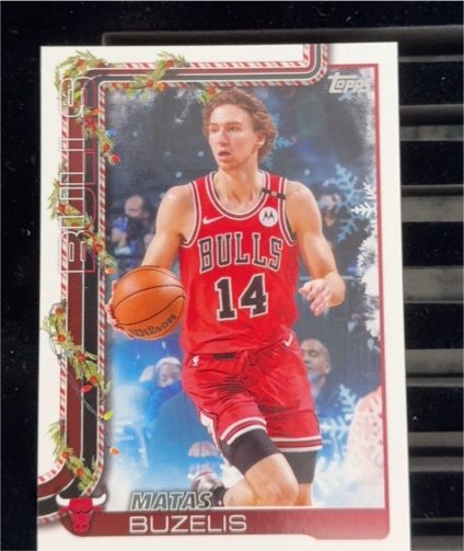 2025-26 Topps Holiday #H30 Matas Buzelis — front