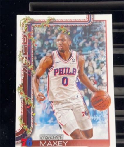 2025-26 Topps Holiday #H17 Tyrese Maxey — front