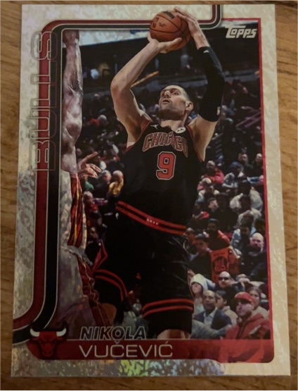 2025-26 Topps #36 Nikola Vučević Chicago Bulls — front