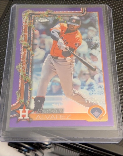 2025 Topps Holiday #H44 Yordan Alvarez — front
