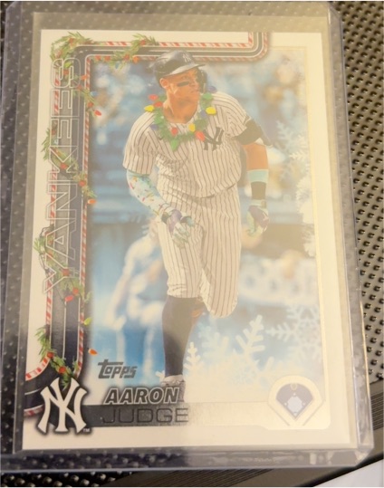2025 Topps Holiday #H161 Aaron Judge — front