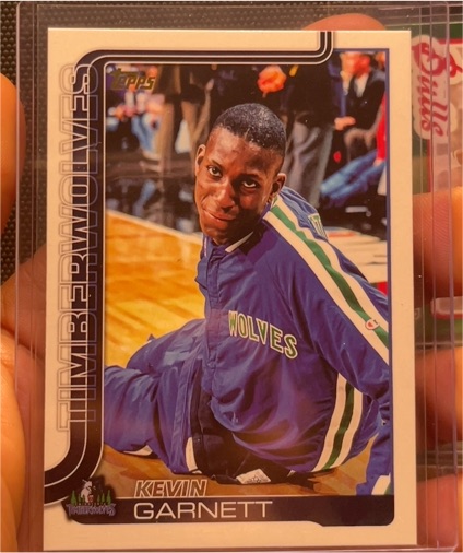 1995 Topps #300 Kevin Garnett — front
