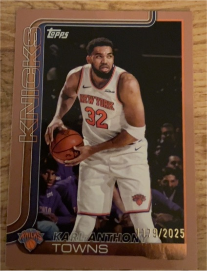 2025-26 Topps #19 Karl-Anthony Towns — front