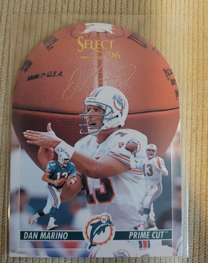 1996 Pinnacle Select #10 Dan Marino Prime Cut — front