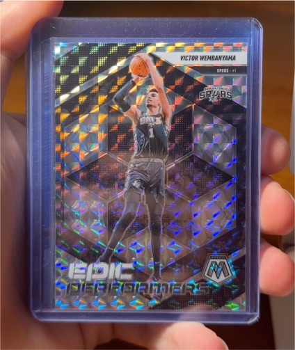 2024-25 Panini Mosaic #1 Victor Wembanyama Epic Performers — front