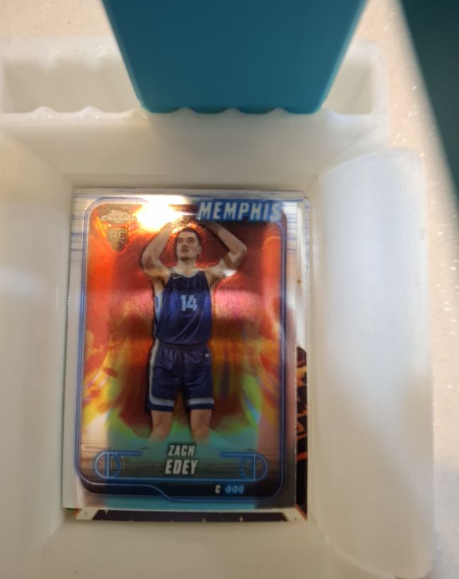 2024-25 Topps Chrome #152 Zach Edey — front