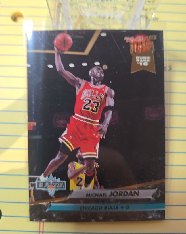 1992-93 Fleer Ultra #216 Michael Jordan — front