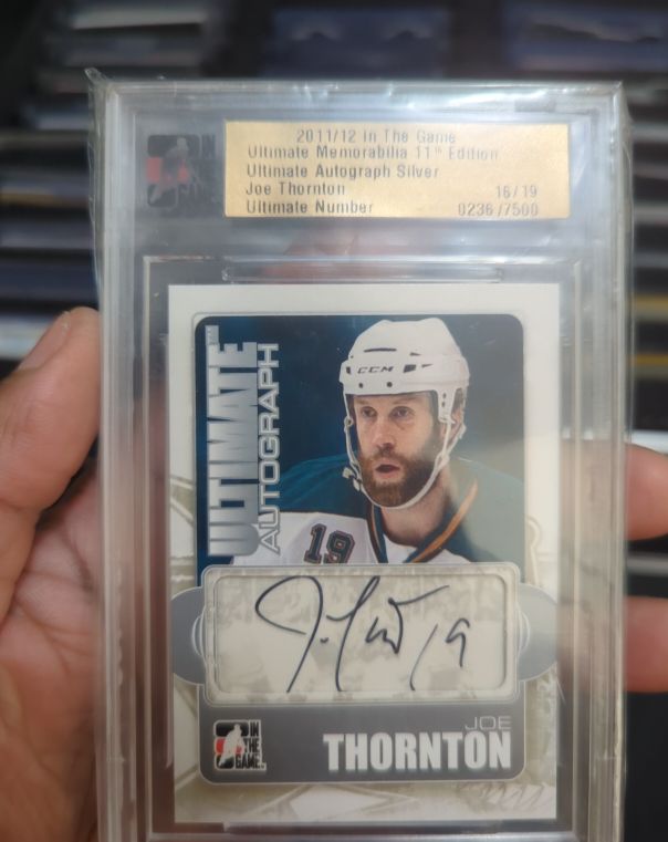2011-12 In The Game Ultimate Memorabilia 11th Edition Ultimate Autograph Silver #16 Joe Thornton — front