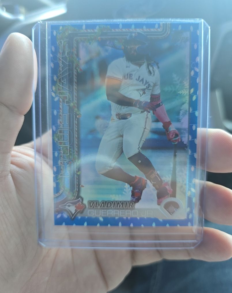 2025 Topps Holiday #H66 Vladimir Guerrero Jr. — front
