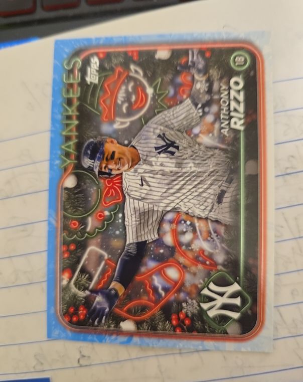 2024 Topps Holiday #H28 Anthony Rizzo — front