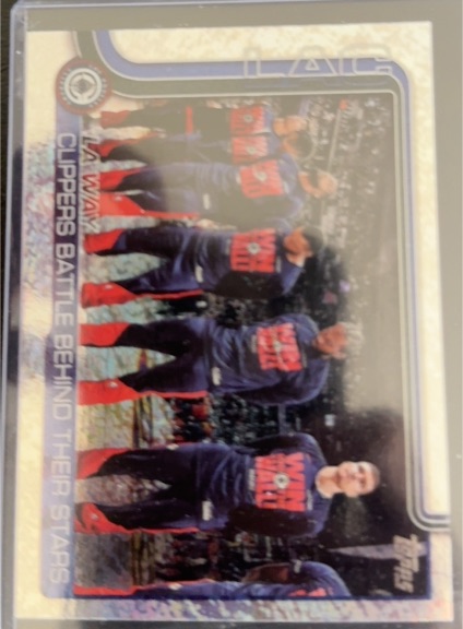 2025-26 Topps #292 LA Way: Clippers Battle Behind Their Stars — front