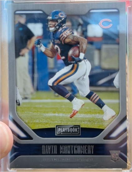2019 Panini Playbook #111 David Montgomery RC Rookie Card Chicago Bears — front