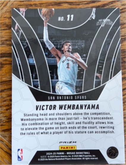 2024-25 Panini Mosaic #11 Victor Wembanyama — front