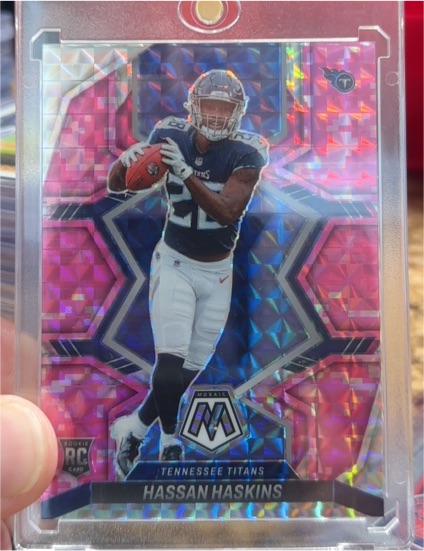 2022 Panini Mosaic #325 Hassan Haskins Mosaic Camo Pink — front