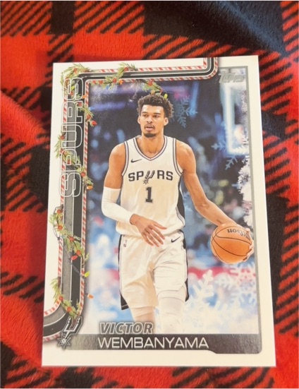2025-26 Topps Holiday #H156 Victor Wembanyama — front