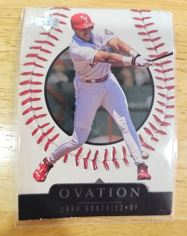 1999 Upper Deck Ovation Juan Gonzalez — front