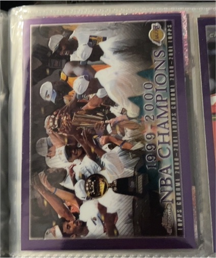 2000-01 Topps #155 1999-2000 NBA Champions Los Angeles Lakers — front