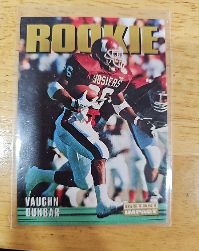 1992 SkyBox Impact #338 Vaughn Dunbar Rookie — front