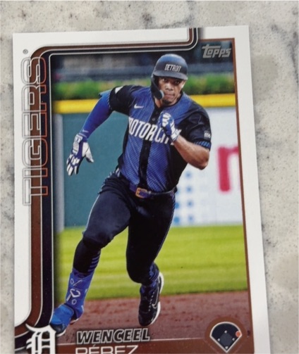 2025 Topps #646 Wenceel Perez — front