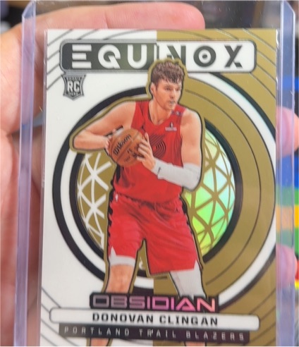 2024-25 Panini Obsidian #5 Donovan Clingan Equinox — front