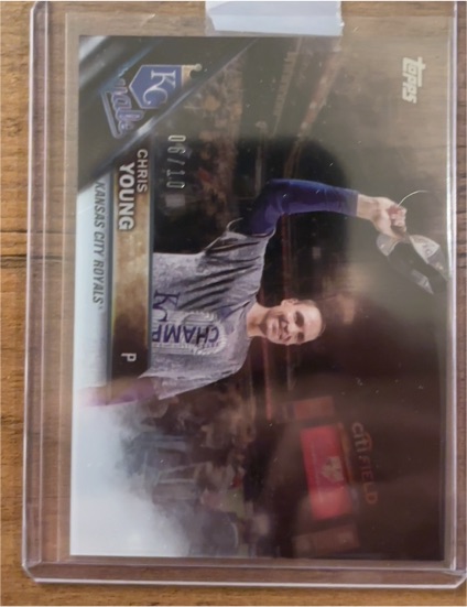 2016 Topps #358 Chris Young Kansas City Royals — front