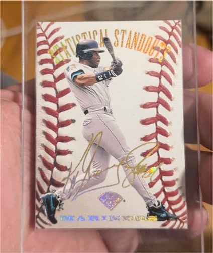 1995 Leaf Statistical Standouts #2 Ken Griffey Jr. — front