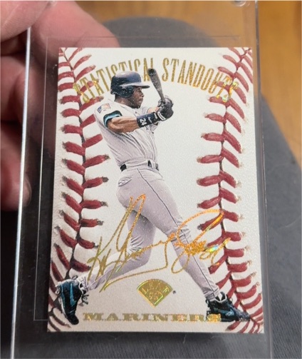 1995 Leaf Statistical Standouts #2 Ken Griffey Jr — front
