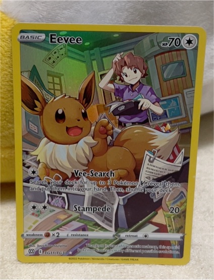 2022 Pokémon Sword & Shield Brilliant Stars Trainer Gallery #TG11 Eevee — front
