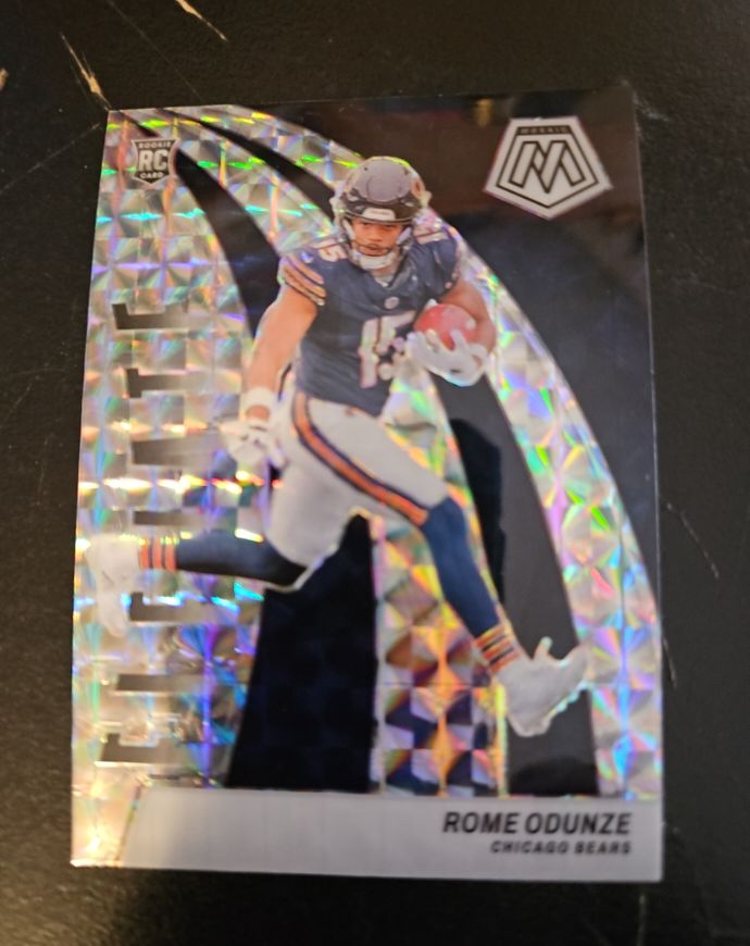 2024 Panini Mosaic Elevate #4 Rome Odunze — front