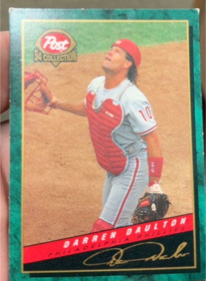 1994 Post Cereal #9 Darren Daulton — front