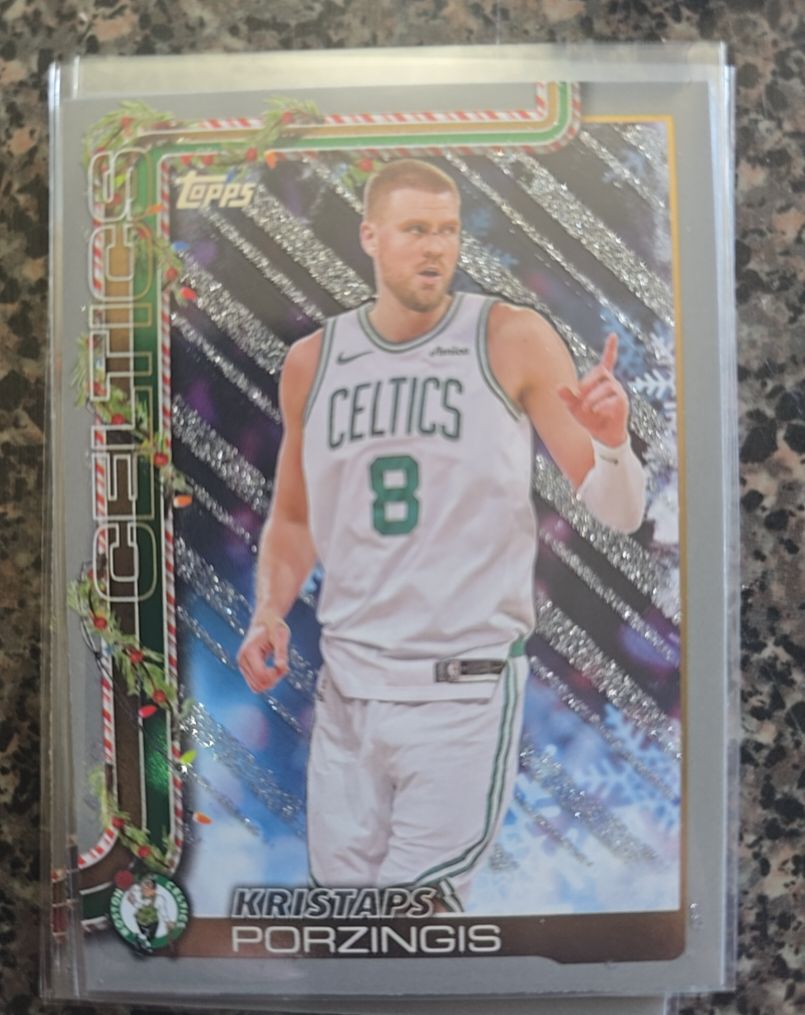 2025-26 Topps Holiday #H3 Kristaps Porzingis — front