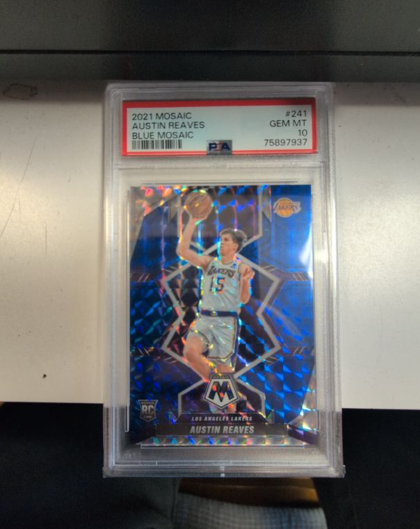 2021-22 Panini Mosaic #241 Austin Reaves Blue Mosaic — front