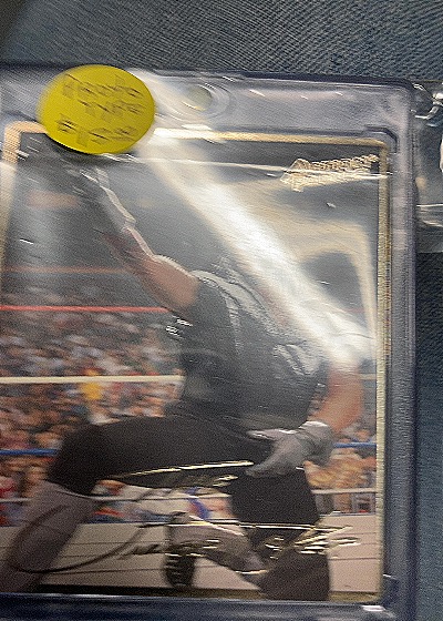2014 Topps Chrome WWE Atomic Refractor #92 Undertaker — front
