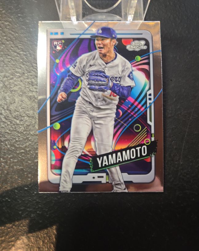 2024 Topps Chrome Cosmic #125 Yoshinobu Yamamoto — front