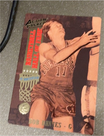 1993 Action Packed Hall of Fame #25 Bob Davies — front