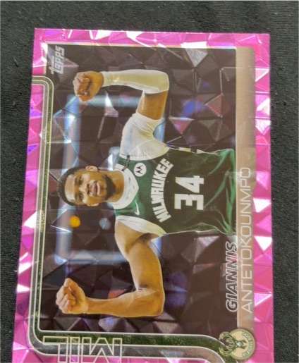 2025-26 Topps #54 Giannis Antetokounmpo — front