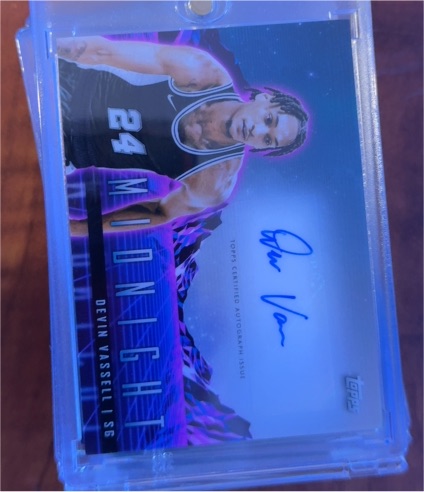 2023-24 Topps Midnight Horizon Signatures #HS-DV Devin Vassell — front