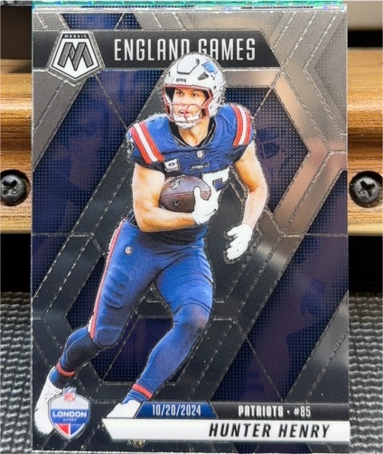 2025 Panini Mosaic #262 Hunter Henry — front