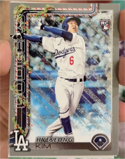 2025 Topps Holiday #H174 Hyeseong Kim — front
