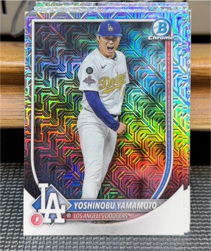 2025 Bowman Chrome #76 Yoshinobu Yamamoto Mojo Refractor — front