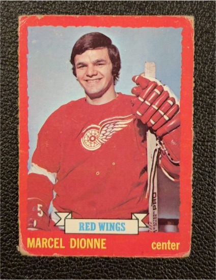 1973-74 O-Pee-Chee #17 Marcel Dionne — front
