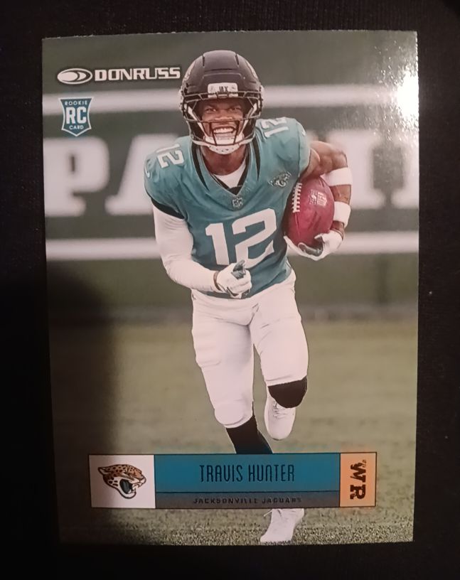 2025 Donruss Retro 2005 Rookie #R05-TVH Travis Hunter — front