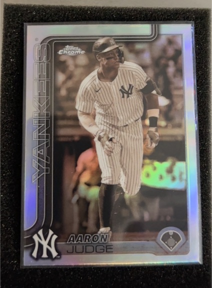 2025 Topps Chrome #300 Aaron Judge — front