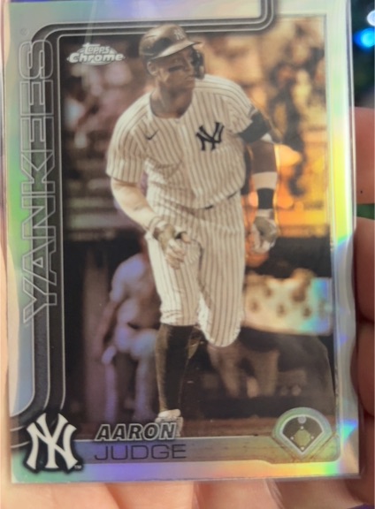 2025 Topps Chrome #300 Aaron Judge — front