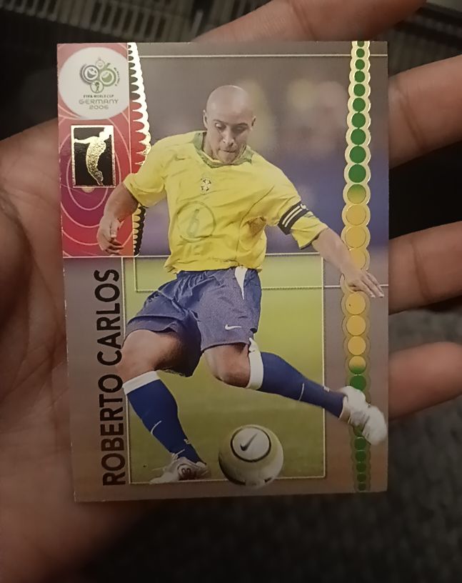 2006 Panini World Cup #56 Roberto Carlos — front