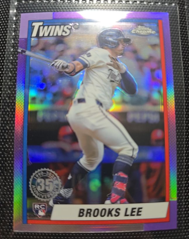 2025 Topps Chrome 1990 35th Anniversary #90CB-20 Brooks Lee — front